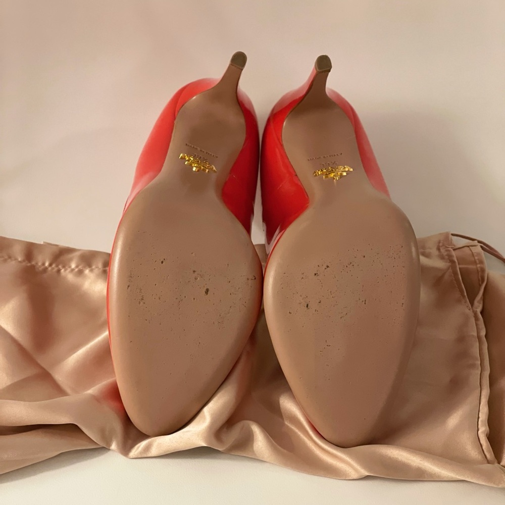 Size 39.5 PRADA Cherry Red Heels 💐excellent condition💐 - Picture 5 of 5